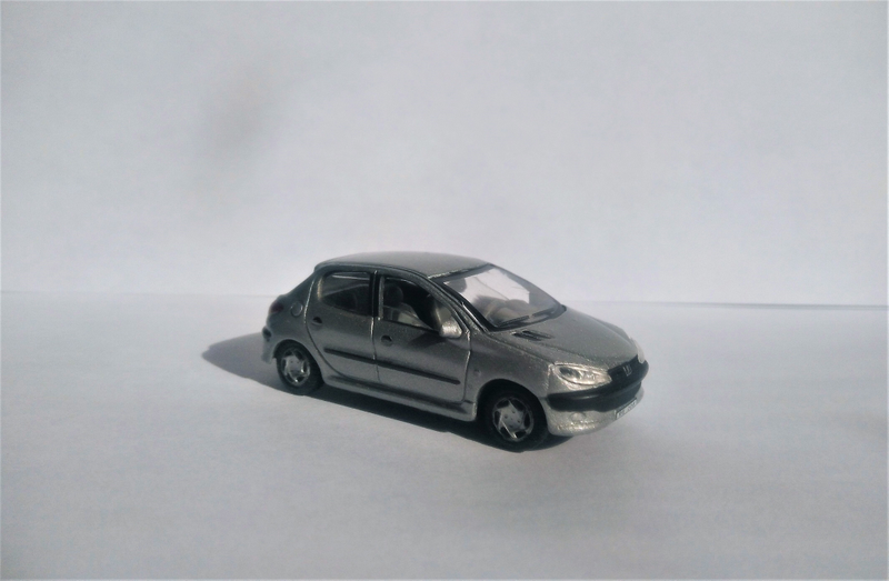 Illustration for article titled French Friday: A 1:72 Peugeot